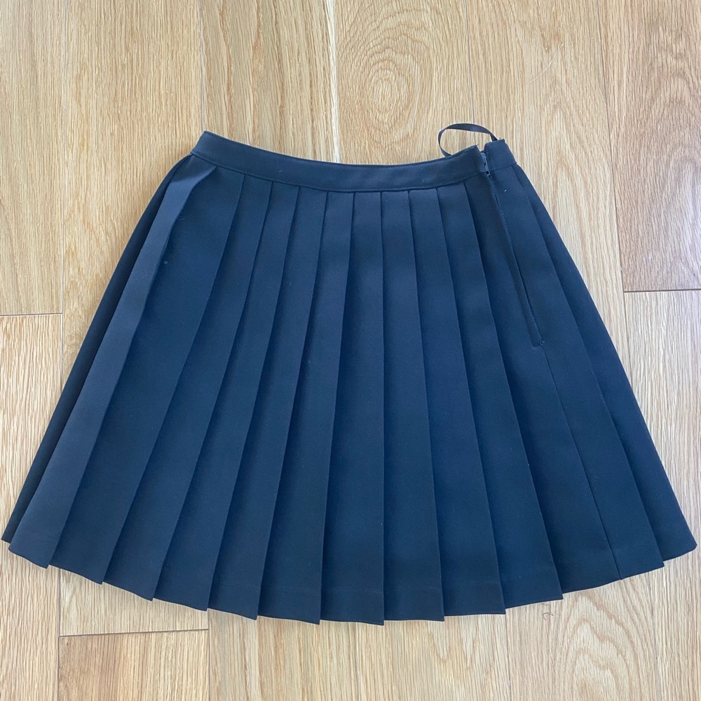 Black skirt